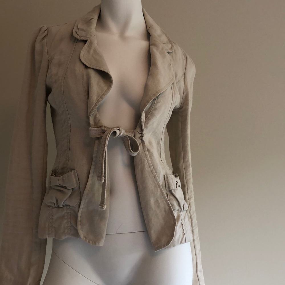 🦋2/$15 Twik beige blazer